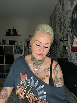 Snapshot of InkedMissLaBaehm chatting on July 15, 2026, 10:37 pm InkedMissLaBaehm online show from July 15, 2026, 10:37 pm