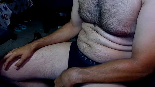 Snapshot of talltannhandsome chatting on July 31, 2026, 11:42 am talltannhandsome online show from July 31, 2026, 11:42 am