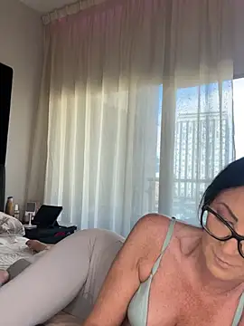 Snapshot of Dani_Dainty chatting on July 7, 2026, 4:44 pm Dani Dainty online show from July 7, 2026, 4:44 pm