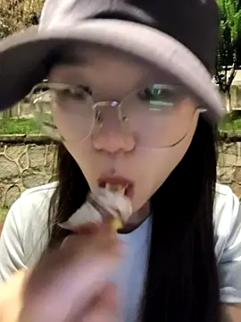 xiaomin666 online show from July 21, 2026, 4:42 pm