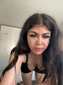 LoveYou2899 online show from June 28, 2026, 7:03 am