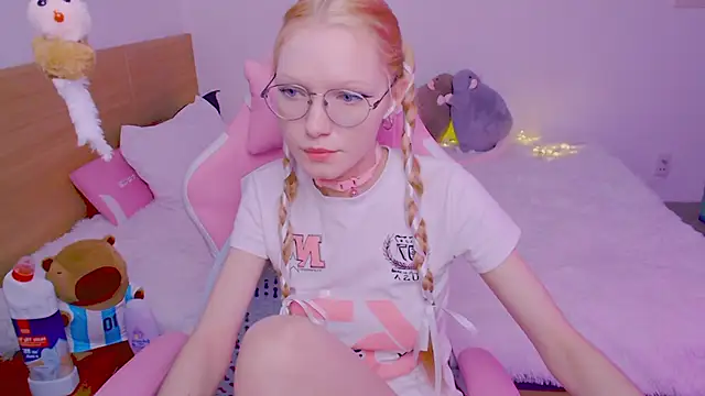 Snapshot of blush chatting on July 9, 2026, 10:41 am blush online show from July 9, 2026, 10:41 am