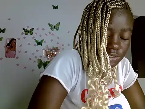 petiteebony254 online show from June 15, 2026, 9:17 pm