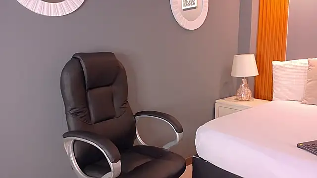 Snapshot of Juliana_Valencian chatting on June 25, 2026, 10:25 pm Juliana Valencian online show from June 25, 2026, 10:25 pm