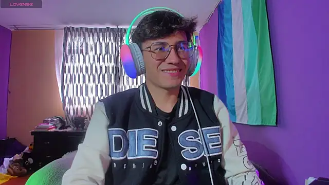 Angelito Twink online show from June 17, 2026, 5:58 pm