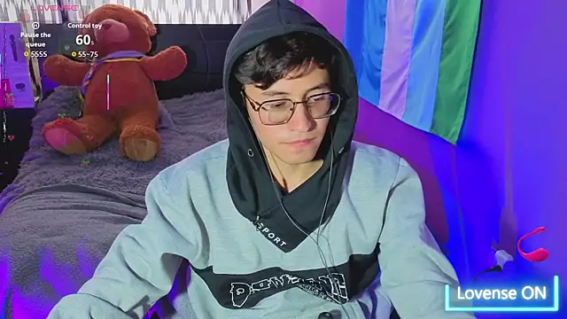 Angelito Twink online show from July 14, 2026, 6:46 pm