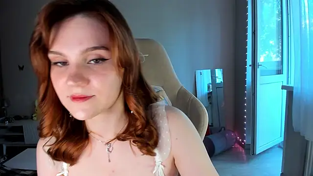 Snapshot of amelia_braun chatting on June 15, 2026, 1:52 am amelia braun online show from June 15, 2026, 1:52 am