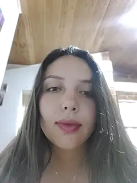 Snapshot of Bella_Karoline chatting on July 7, 2026, 12:24 am Bella Karoline online show from July 7, 2026, 12:24 am