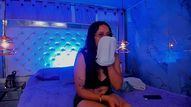 Snapshot of Tifanny-Val chatting on July 22, 2026, 12:52 pm Tifanny-Val online show from July 22, 2026, 12:52 pm