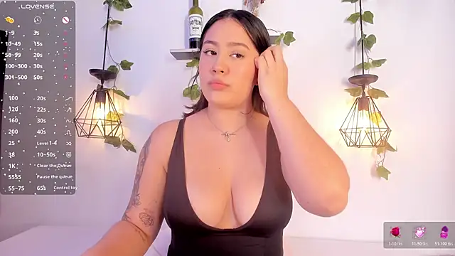 aisha duque  online show from July 21, 2026, 7:49 pm