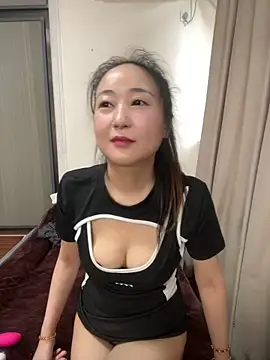 Chuchun168 online show from June 14, 2026, 2:24 am