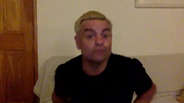 HugodelSol online show from June 18, 2026, 12:22 am