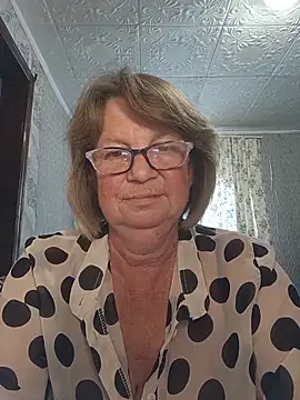 MilashkaCutie50 online show from August 4, 2026, 4:04 am