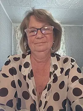 MilashkaCutie50 online show from August 5, 2026, 4:15 am
