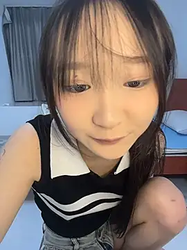 zhili77888 online show from July 17, 2026, 12:23 pm