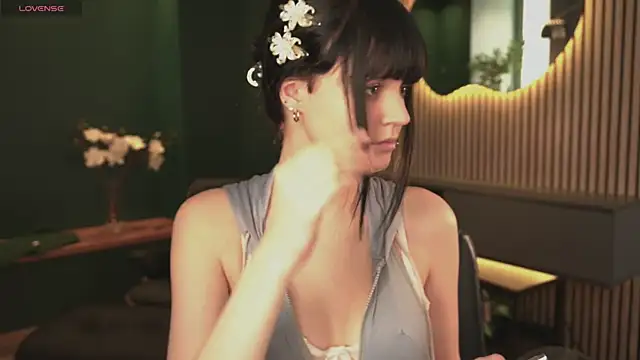 Michelle Rain online show from July 15, 2026, 1:49 pm