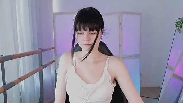 Michelle Rain online show from July 18, 2026, 2:32 pm