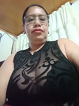 Emilif  online show from June 25, 2026, 11:09 pm