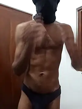 Snapshot of UR_skinny_boy chatting on July 19, 2026, 6:44 pm UR skinny boy online show from July 19, 2026, 6:44 pm