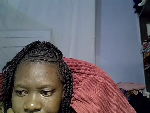 Snylove online show from June 15, 2026, 8:33 pm