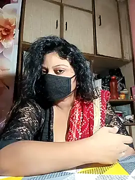 KareenaChopra online show from June 15, 2026, 8:16 am