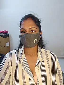 Snapshot of YALINITWO7_TAMIL chatting on June 20, 2026, 5:27 pm YALINITWO7 TAMIL online show from June 20, 2026, 5:27 pm