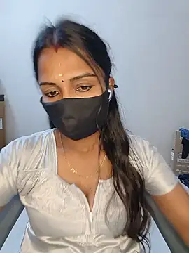 Snapshot of YALINITWO7_TAMIL chatting on July 9, 2026, 5:50 pm YALINITWO7 TAMIL online show from July 9, 2026, 5:50 pm