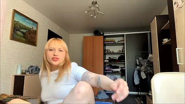 EllanFernandes online show from June 17, 2026, 6:16 am
