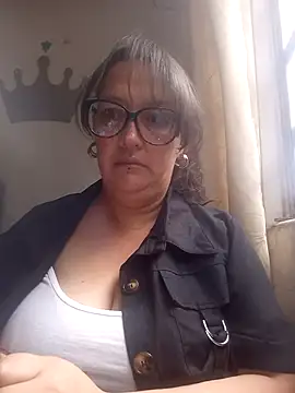  Saraqueen-- online show from July 21, 2026, 8:55 pm