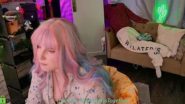 Candy-yeah online show from June 22, 2026, 3:25 am