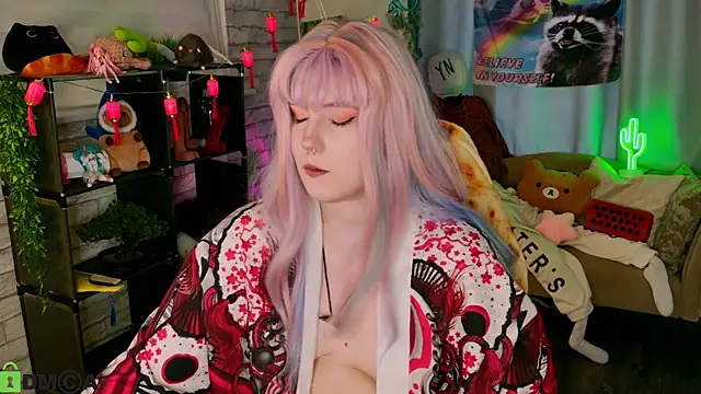 Candy-yeah online show from July 17, 2026, 1:23 am