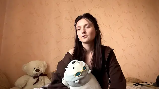 Snapshot of RonnaFalbo chatting on June 15, 2026, 1:02 pm RonnaFalbo online show from June 15, 2026, 1:02 pm