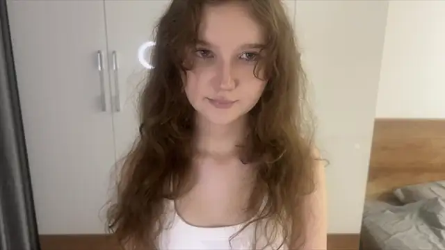 Snapshot of Ela_Wish chatting on June 26, 2026, 7:18 pm Ela Wish online show from June 26, 2026, 7:18 pm