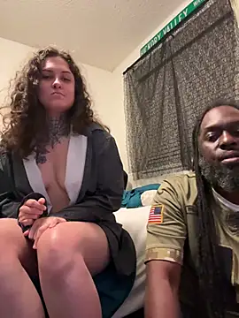 snowflakee69 online show from July 7, 2026, 6:47 am