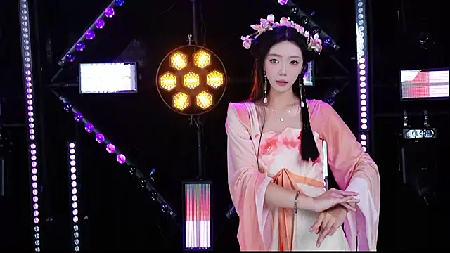 Alice-520 online show from July 9, 2026, 11:14 am