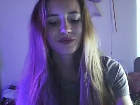 MyLittle Flame  online show from July 16, 2026, 1:17 pm
