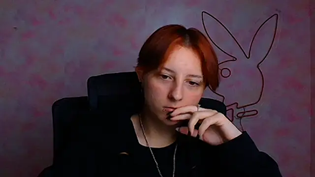 Dilara Kiss  online show from June 18, 2026, 9:25 am