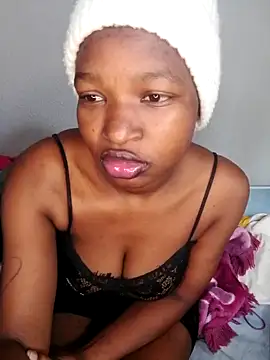 Snapshot of Cherryblush_2 chatting on June 20, 2026, 7:11 am Cherryblush 2 online show from June 20, 2026, 7:11 am