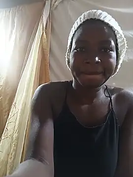 Snapshot of Cherryblush_2 chatting on August 1, 2026, 5:29 am Cherryblush 2 online show from August 1, 2026, 5:29 am