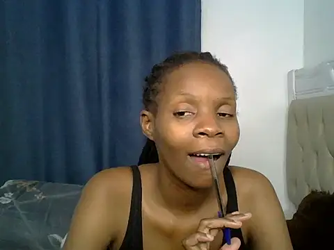 Snapshot of exoticglow chatting on July 29, 2026, 9:02 pm exoticglow online show from July 29, 2026, 9:02 pm