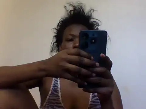 Snapshot of Lovergirlcute chatting on July 9, 2026, 10:52 am Lovergirlcute online show from July 9, 2026, 10:52 am