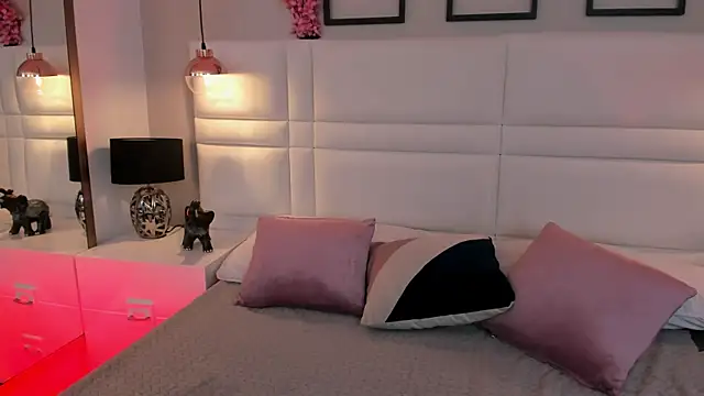 Snapshot of Chloe__fox_ chatting on July 22, 2026, 3:42 am Chloe fox online show from July 22, 2026, 3:42 am