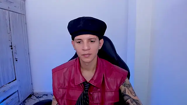 tylerrnova online show from July 15, 2026, 3:01 am