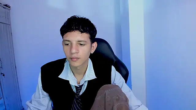 tylerrnova online show from July 24, 2026, 3:37 am
