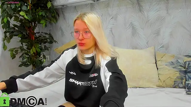 Nika-Smith online show from August 6, 2026, 9:22 am