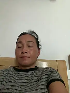 Loly hana online show from June 28, 2026, 2:50 am
