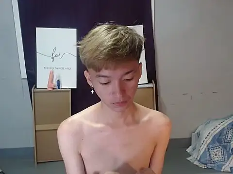 Fem phiLboy69 online show from August 4, 2026, 12:47 am