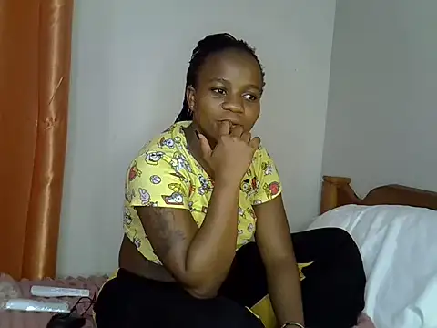 Curvydollyy online show from June 17, 2026, 7:04 pm