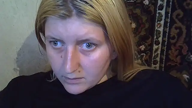 SofiaCharmi online show from June 18, 2026, 2:23 am