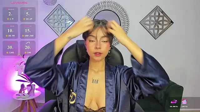Honeyy Taylor online show from June 27, 2026, 12:22 pm